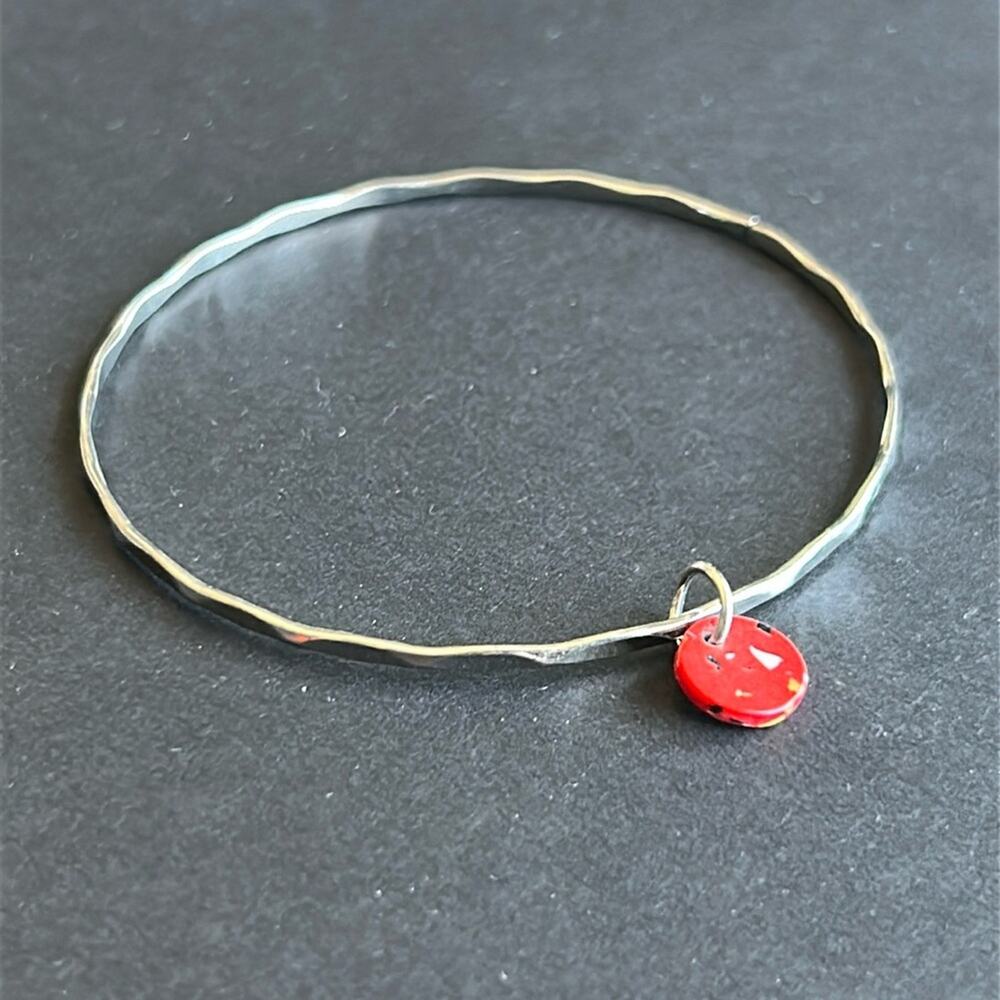 Women’s vintage retro silver‎ tone patterned bangle bracelet with charm one size
